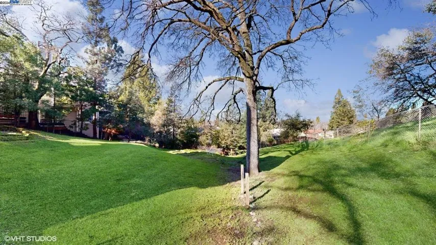 2409 Ruby Ct, Rocklin, California 95677