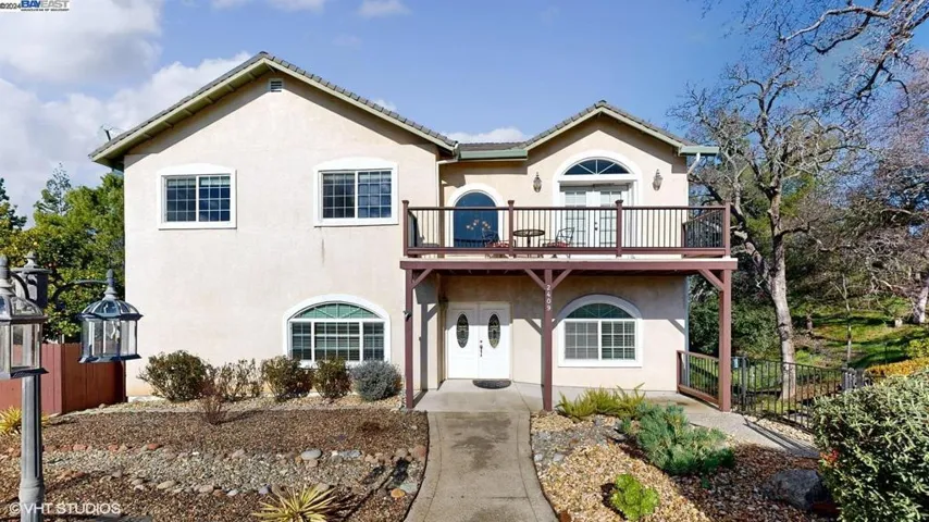 2409 Ruby Ct, Rocklin, California 95677