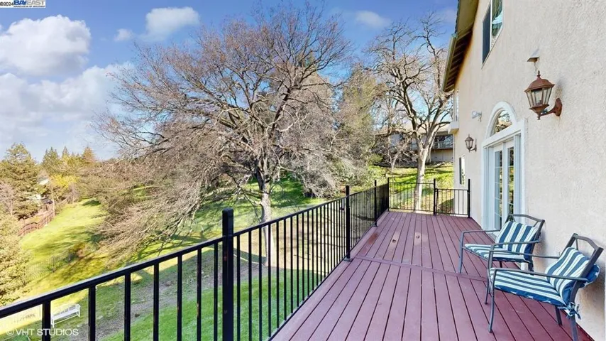 2409 Ruby Ct, Rocklin, California 95677