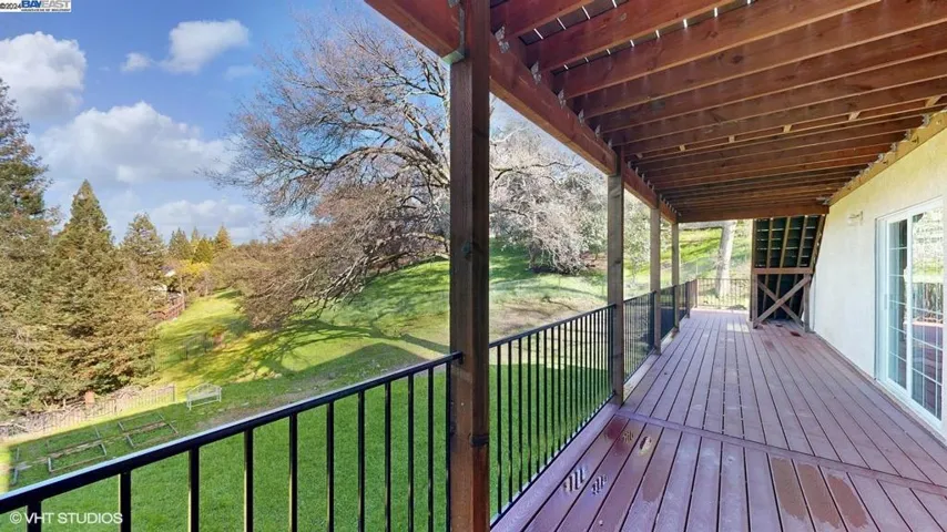2409 Ruby Ct, Rocklin, California 95677