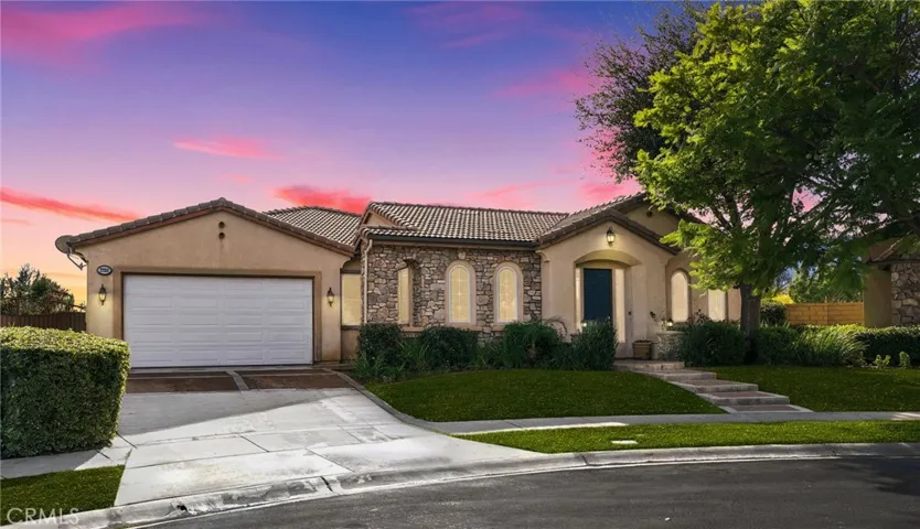 22352 Rosecroft Circle, Corona, California 92883