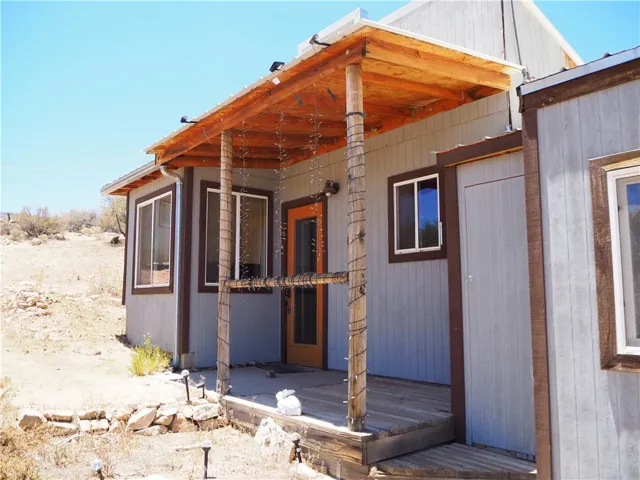 Little porch on the main cabin.