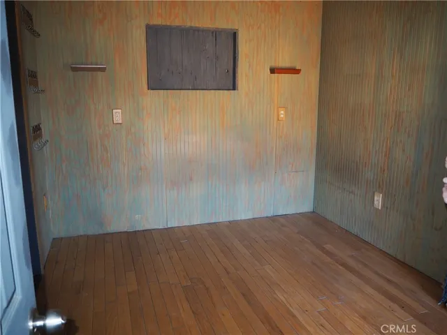 Pic from just inside the door to the outside.