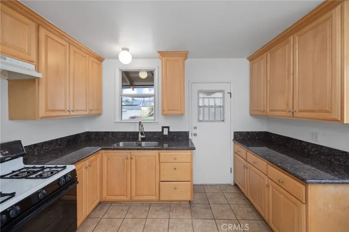 13931 Aztec Street, Sylmar, California 91342
