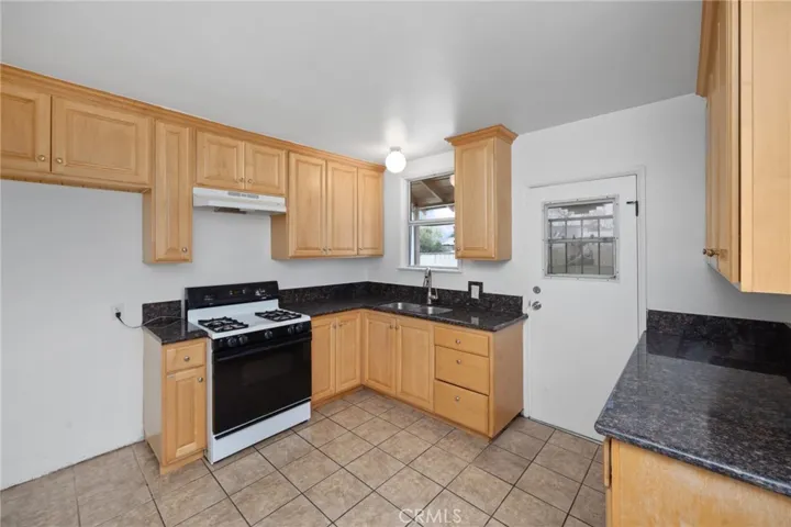 13931 Aztec Street, Sylmar, California 91342