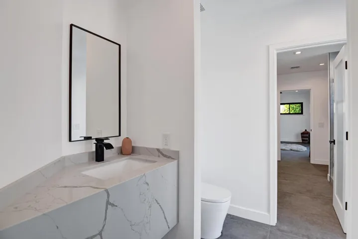 MAIN BATHROOM POWDER ROOM.jpg mls