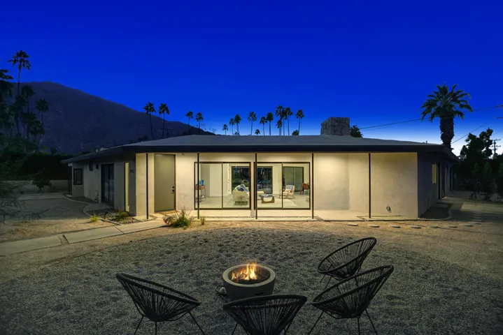 NIGHT FRONT OF HOME.jpg mls