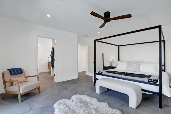 MAIN BEDROOM REVERSE.jpg mls