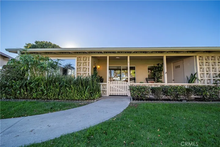 13560 Medinac Lane M5-102l, Seal Beach, California 90740