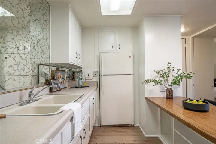 13560 Medinac Lane M5-102l, Seal Beach, California 90740