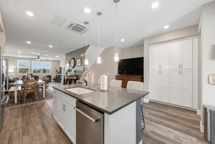 6725 Magnetic Loop, San Jose, California 95119