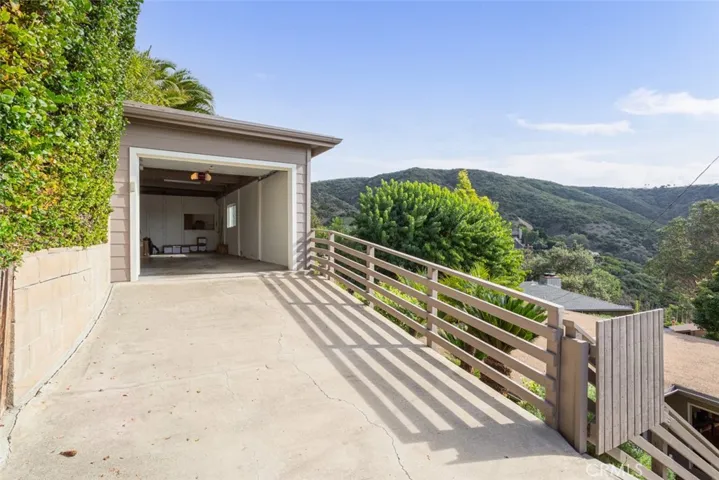 1415 Bluebird Canyon Drive, Laguna Beach, California 92651
