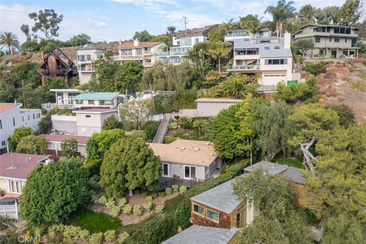 1415 Bluebird Canyon Drive, Laguna Beach, California 92651