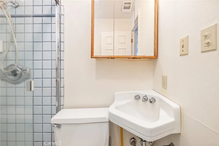 main level guest bath