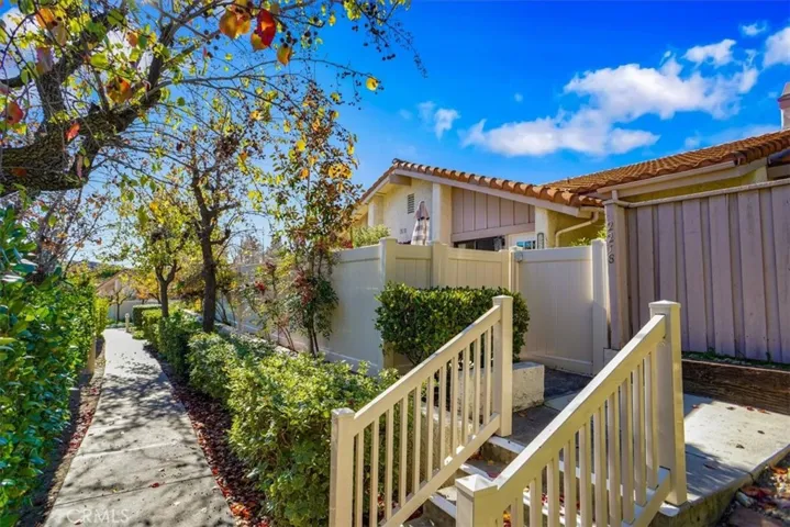 2218 Olivewood Drive, Thousand Oaks, California 91362