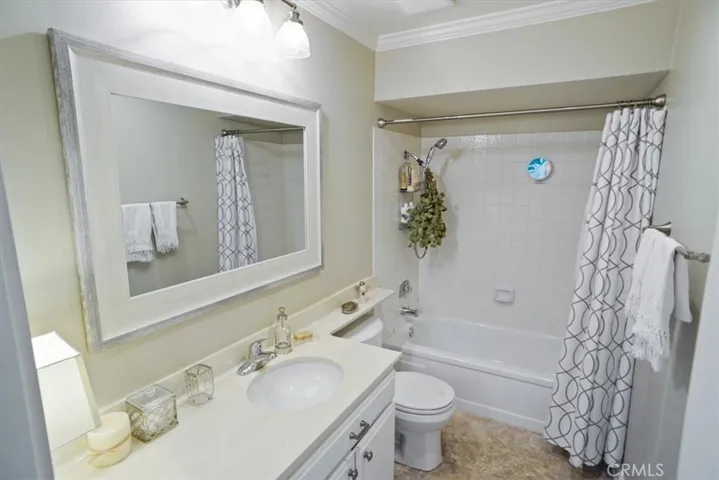 2218 Olivewood Drive, Thousand Oaks, California 91362