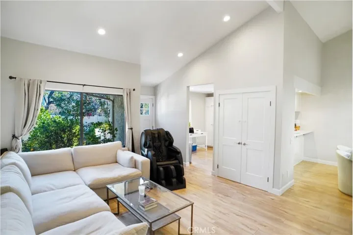 2218 Olivewood Drive, Thousand Oaks, California 91362