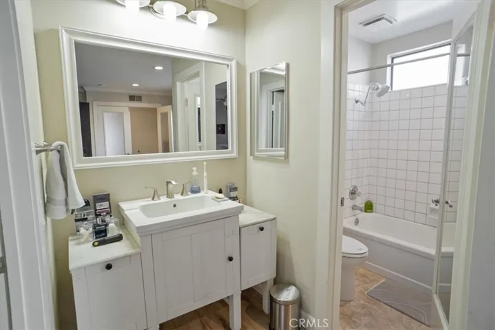 2218 Olivewood Drive, Thousand Oaks, California 91362