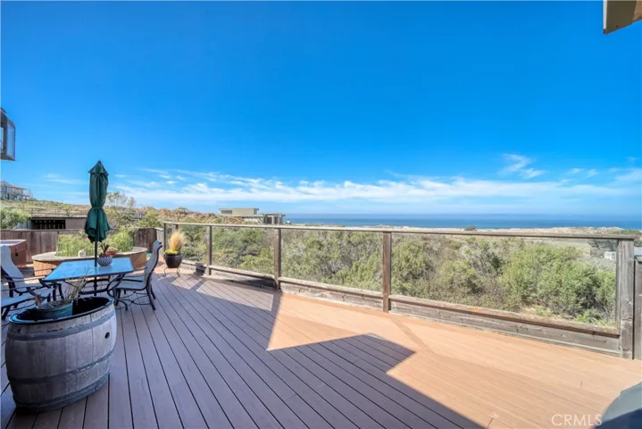 Deck off living/dining