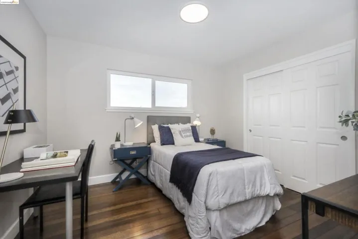 33 Oak Hill Cir, Oakland, California 94605