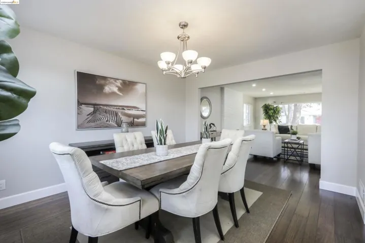 33 Oak Hill Cir, Oakland, California 94605