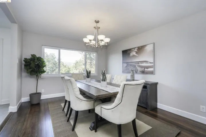 33 Oak Hill Cir, Oakland, California 94605
