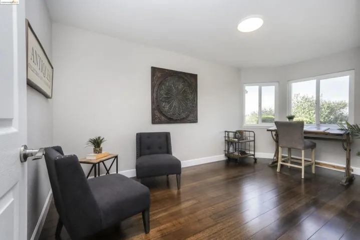 33 Oak Hill Cir, Oakland, California 94605