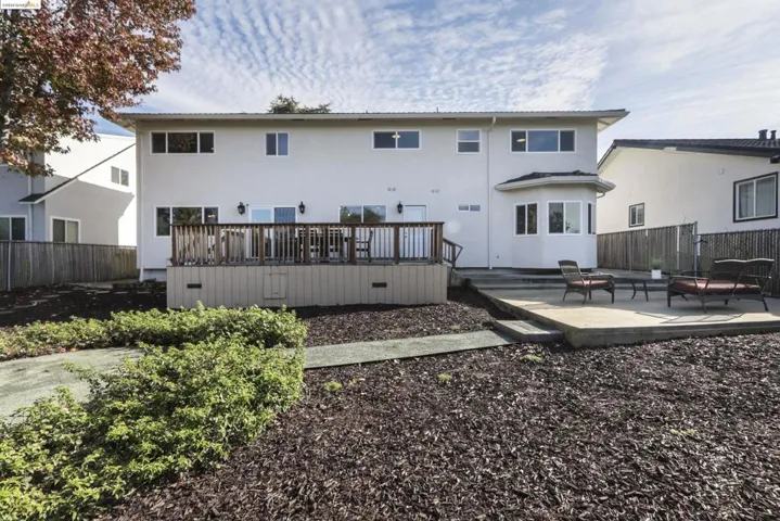 33 Oak Hill Cir, Oakland, California 94605