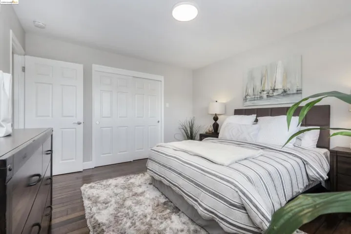 33 Oak Hill Cir, Oakland, California 94605