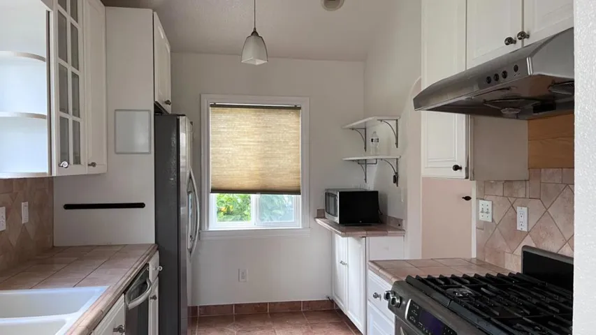 118 Poplar Ave., San Bruno, California 94066