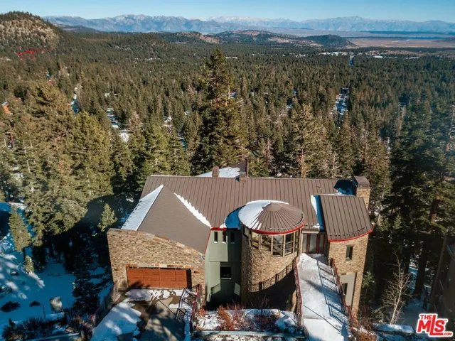 37 Bridges Ln