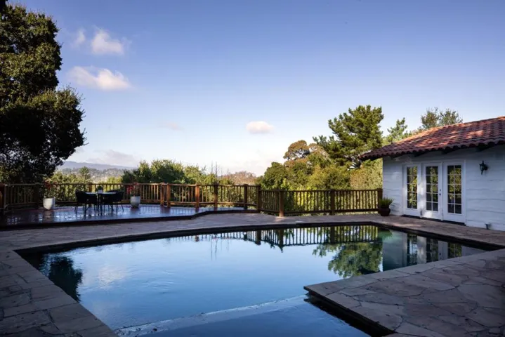 933 Laurel Glen Drive, Palo Alto, California 94304