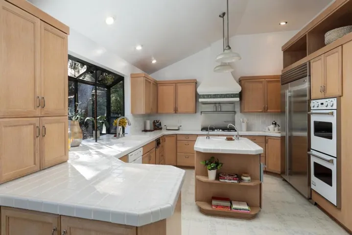 933 Laurel Glen Drive, Palo Alto, California 94304