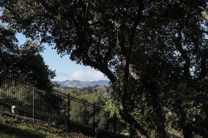 933 Laurel Glen Drive, Palo Alto, California 94304