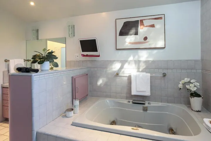 933 Laurel Glen Drive, Palo Alto, California 94304