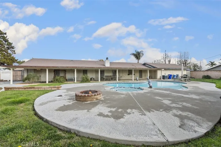 5842 Date Avenue, Rialto, California 92377