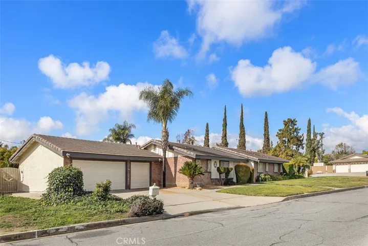 5842 Date Avenue, Rialto, California 92377