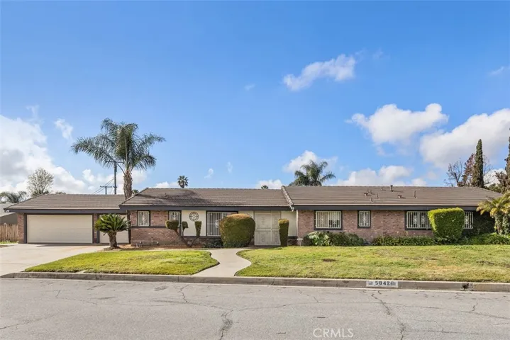 5842 Date Avenue, Rialto, California 92377