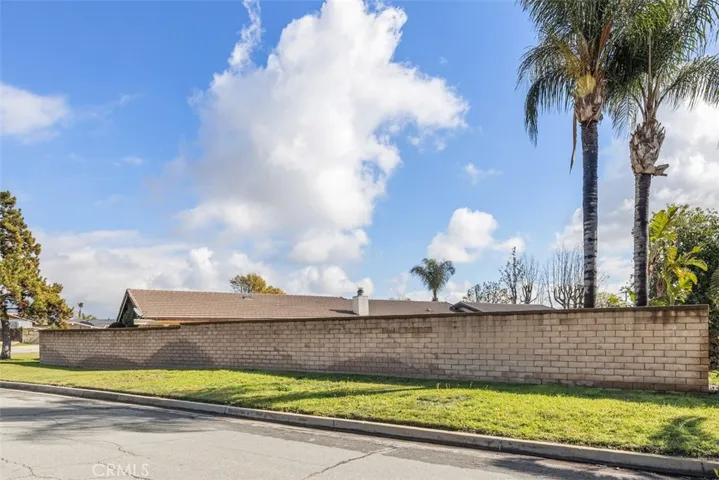 5842 Date Avenue, Rialto, California 92377