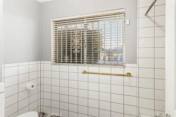 5842 Date Avenue, Rialto, California 92377