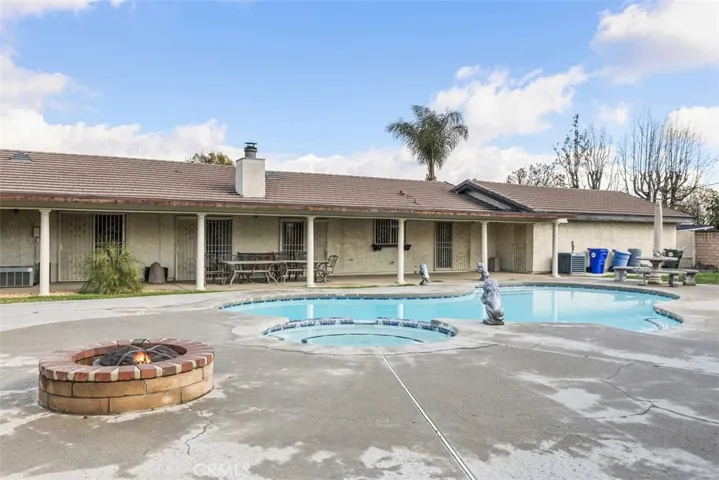 5842 Date Avenue, Rialto, California 92377