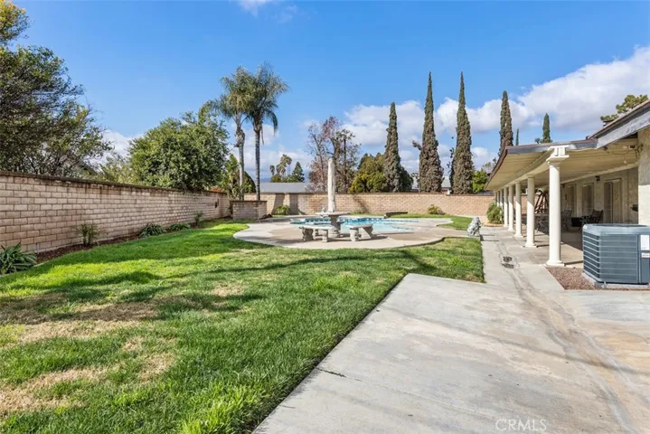 5842 Date Avenue, Rialto, California 92377