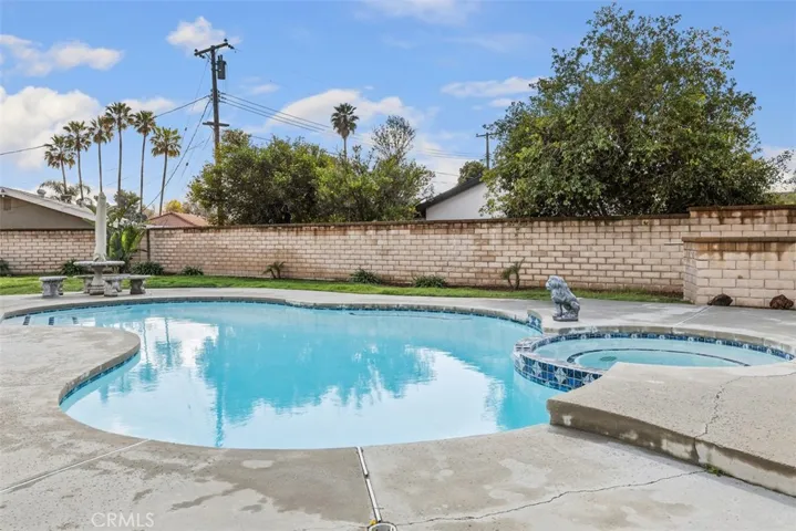 5842 Date Avenue, Rialto, California 92377