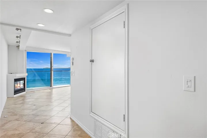 609 Sleepy Hollow Lane 8, Laguna Beach, California 92651