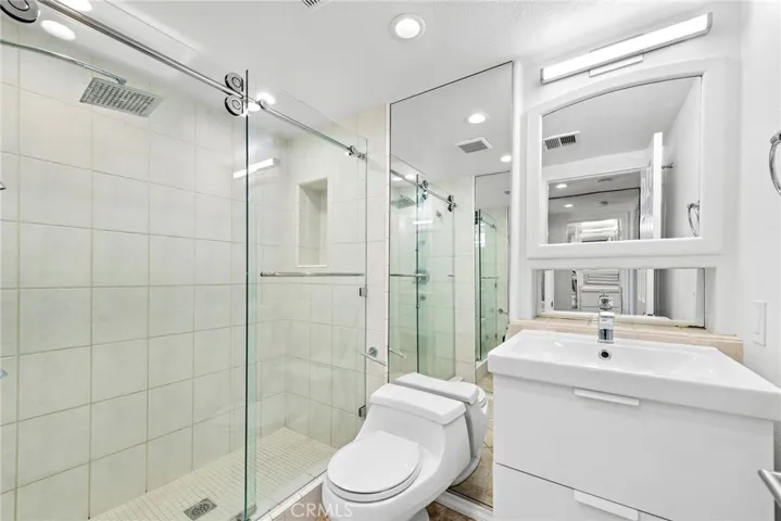 609 Sleepy Hollow Lane 8, Laguna Beach, California 92651