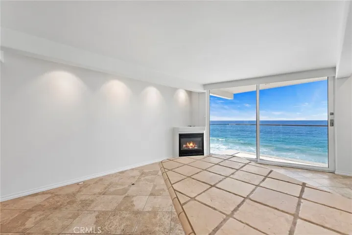 609 Sleepy Hollow Lane 8, Laguna Beach, California 92651