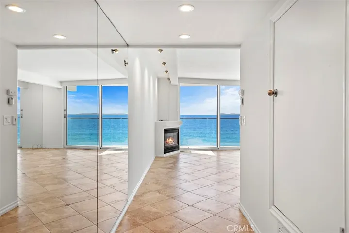 609 Sleepy Hollow Lane 8, Laguna Beach, California 92651