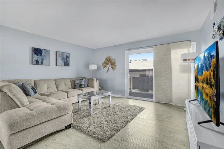 13543 Moorpark Street 8, Sherman Oaks, California 91423