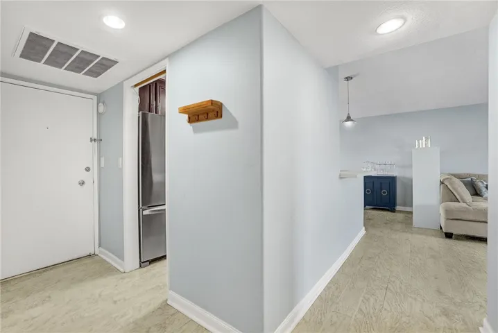 13543 Moorpark Street 8, Sherman Oaks, California 91423