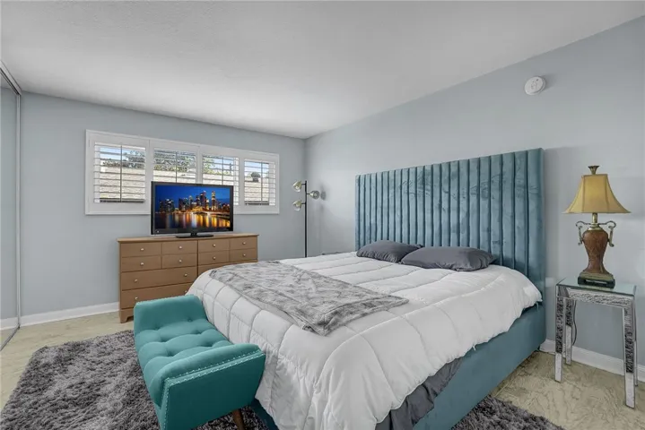 13543 Moorpark Street 8, Sherman Oaks, California 91423